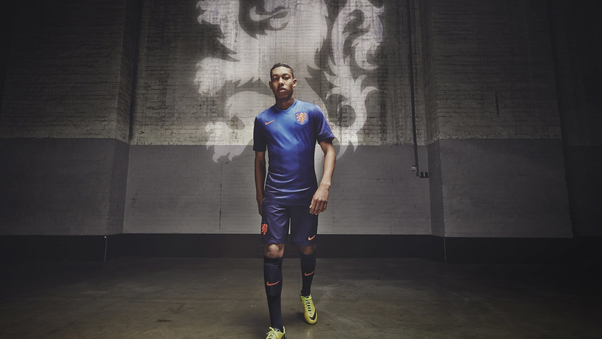 逆境中不屈：那些用信念点燃战火的足球战士