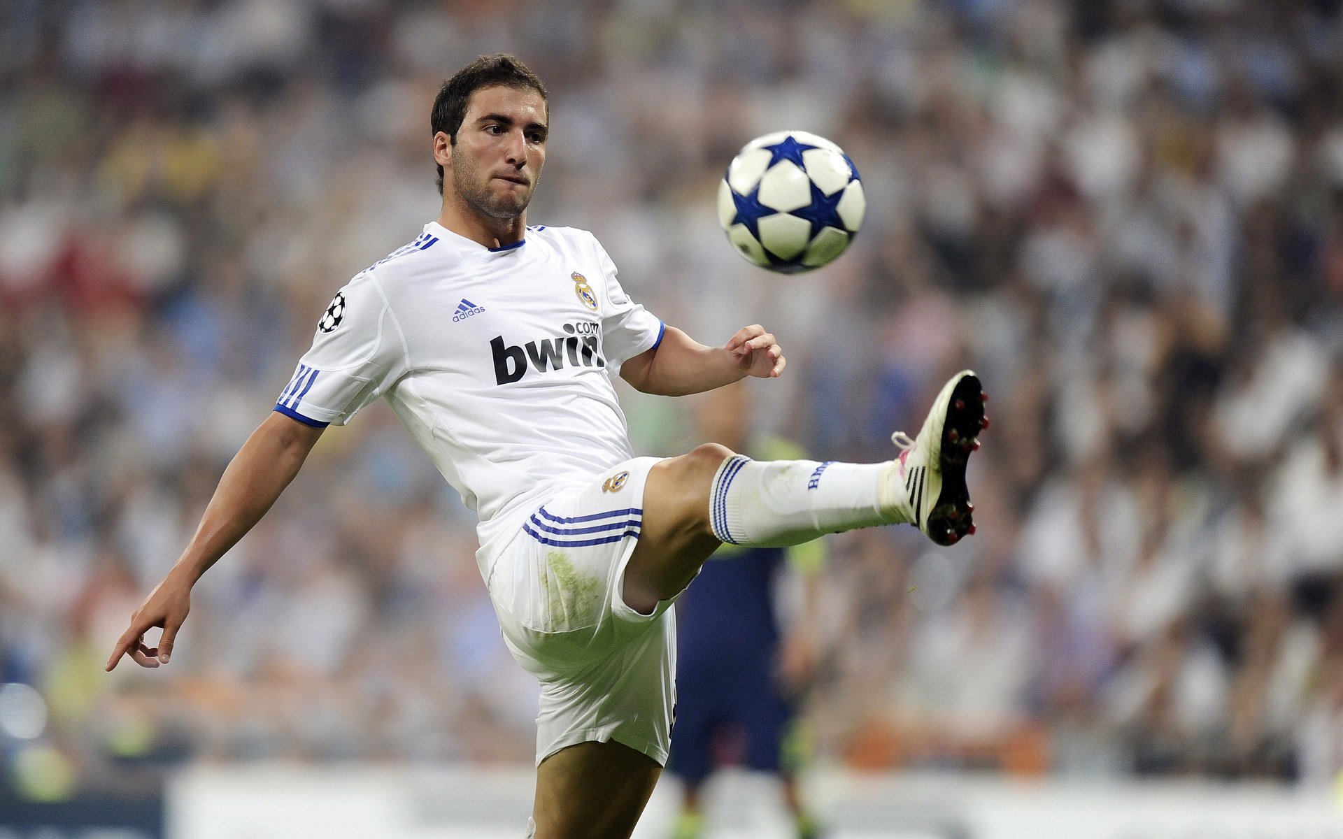 逆转王者：那些欧冠赛场上的“神奇逆袭”瞬间，欧冠最大逆转奇迹叫啥